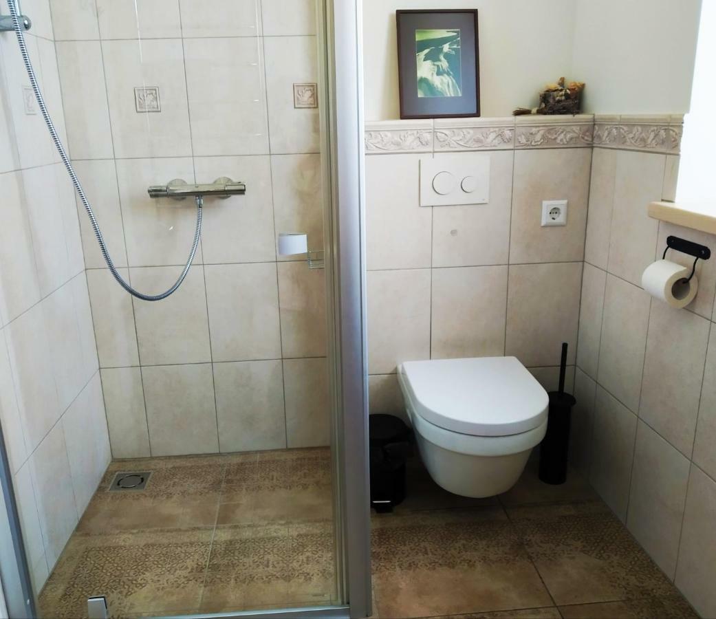 9 Min From Palanga! Luxury House On The River And Sauna Kretinga Εξωτερικό φωτογραφία